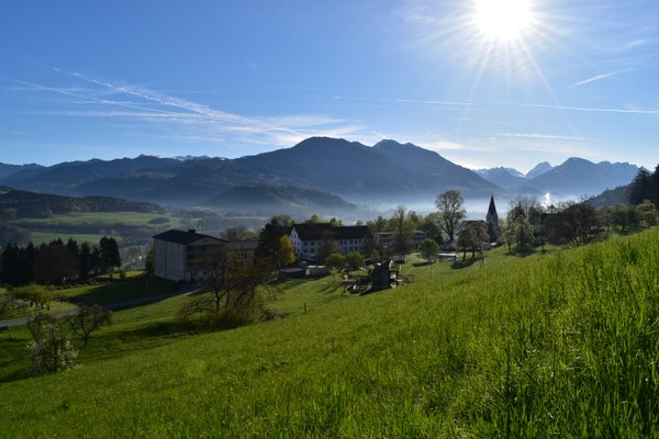 Das Kuratorium der Stiftung Maria Ebene regelt mit Dr. Stefan Koppi die interimistische chefärztliche Versorgung des Krankenhauses.