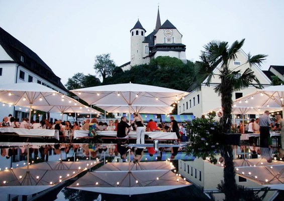 Wir beraten und begleiten motivierte Gemeinden bei der Konzeption, Koordination und Umsetzung gesundheitsfördernder und suchtpräventiven Maßnahmen und Projekte.